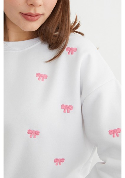 3 Iplik Fiyonk Nakışlı Oversize Sweatshirt fırsatları