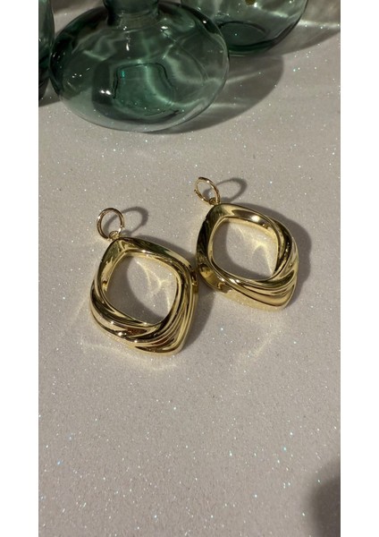 Ithal Oval Klasik Tarz Büyük Küpe modelleri