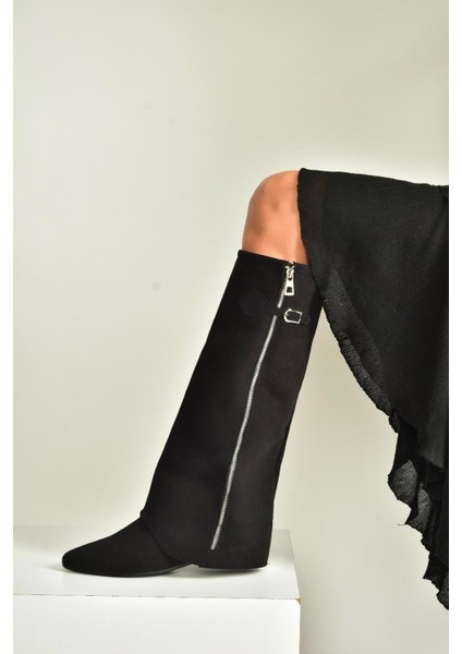 V380526402 Siyah Süet Düz Taban Fermuar Detaylı Kadın Çizme