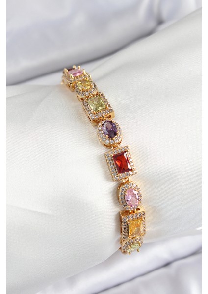 Pirinç Karışık Zirkon Taşlı Baget Model Gold Renk VIP Seri Kadın Bileklik