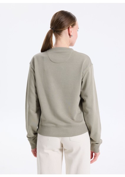 Yuvarlak Yaka Baskılı Yeşil Kadın Sweatshırt Studded Kadın Sweatshirt fırsatları