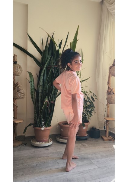 Kız Çocuk Şortlu Takım Yıldızlı Somon, Yeşil, Lila modelleri