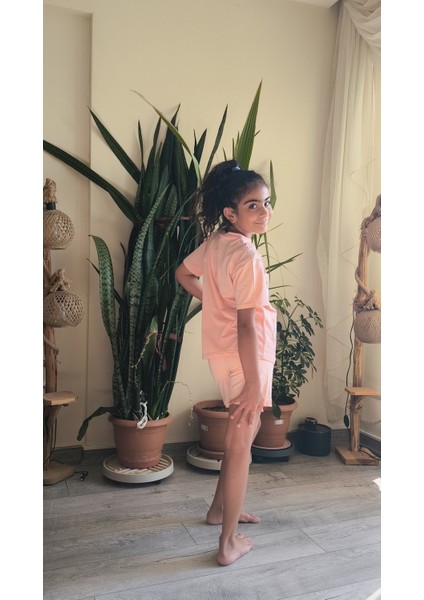 Kız Çocuk Şortlu Takım Yıldızlı Somon, Yeşil, Lila