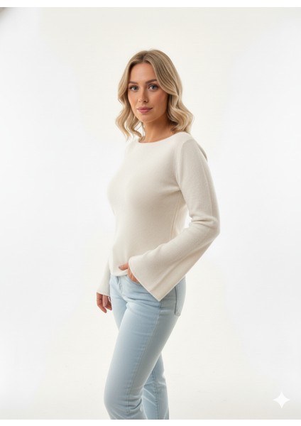Kadın Kırık Beyaz Kayık Yaka Yarım Ispanyol Geniş Kol Detaylı Triko Kazak modelleri