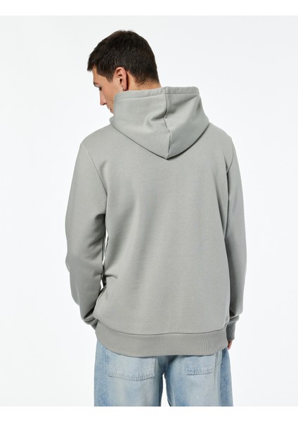 Regular Fit Uzun Kollu Baskılı Kapşonlu Sweatshirt fırsatları