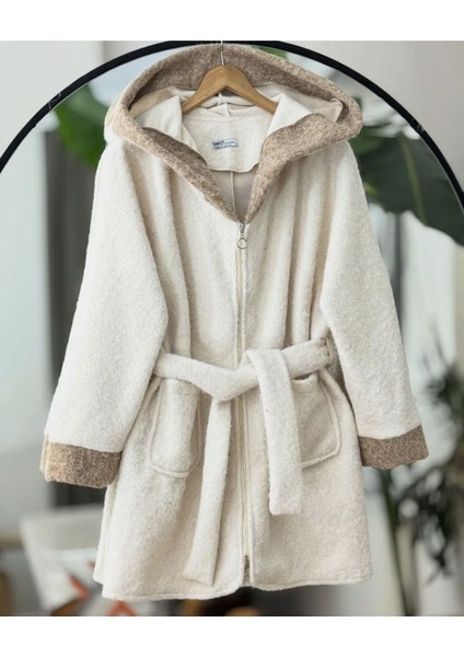 Fermuarlı Garnili Çift Cep Kemerli Kaşe Kap