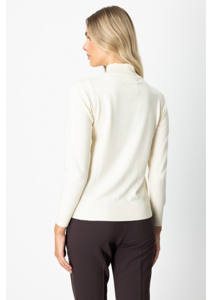 Kadın Püsküllü Kalp Detaylı Dik Yaka Kazak 65325 Ekru fırsatları