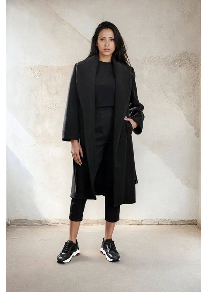 Kadın Kemerli Kaban