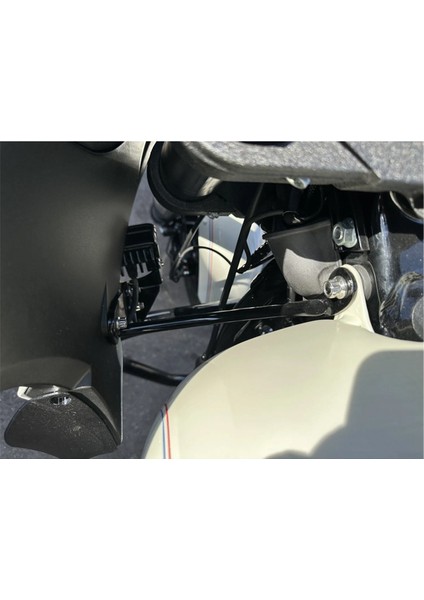 Motosiklet Ön Kaporta Destek Çubuğu Dönüş Sinyali Parantez Dağı Için Harley Softail Düşük Binici St Eı Diablo Fxrst Fxlrst (Yurt Dışından) fırsatları