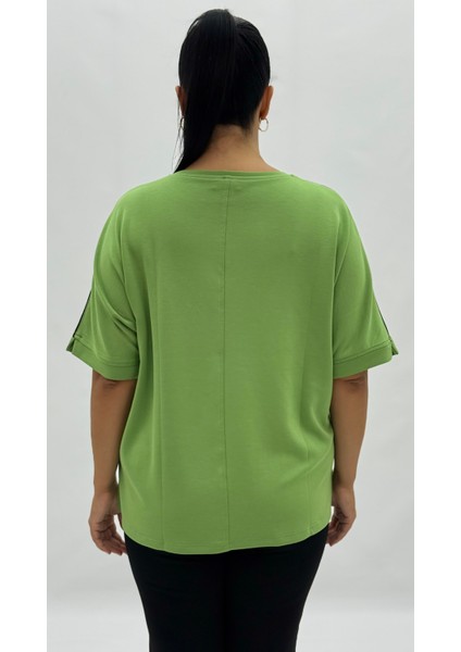 Büyük Beden Arı Motifli Taşlı Inci Detaylı Oversize Kısa Kol Kadın Tişört fırsatları