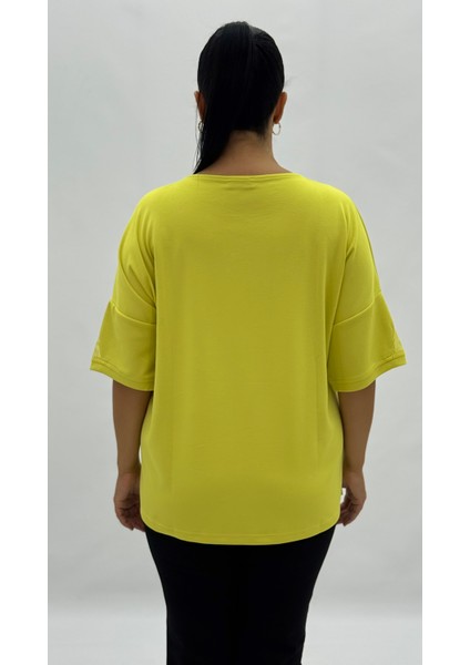 Büyük Beden Kedi Grafikli Taşlı File Detaylı Oversize Kısa Kol Kadın Tişört fırsatları