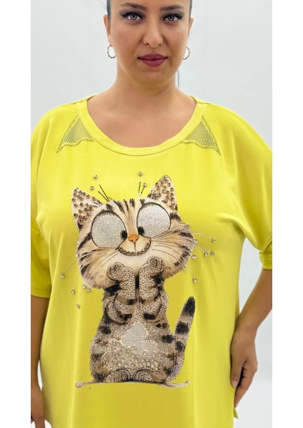 Büyük Beden Kedi Grafikli Taşlı File Detaylı Oversize Kısa Kol Kadın Tişört indirimleri