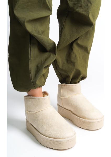 Amelıa Bağcıksız Düz ve Kalın Taban Içi Kürklü Kısa Süet Kadın Bot Skt - Krem