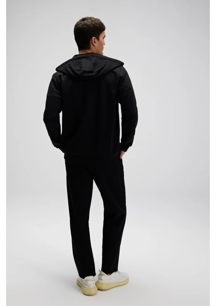 Şerit Detaylı Pamuklu Regular Fit Kapüşonlu Sweat Erkek Sweat EM617 indirimleri