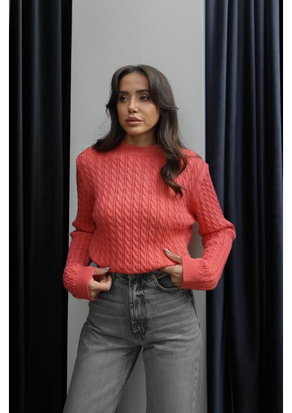 Koyu Somon Tuti Saç Örgülü Kazak fırsatları