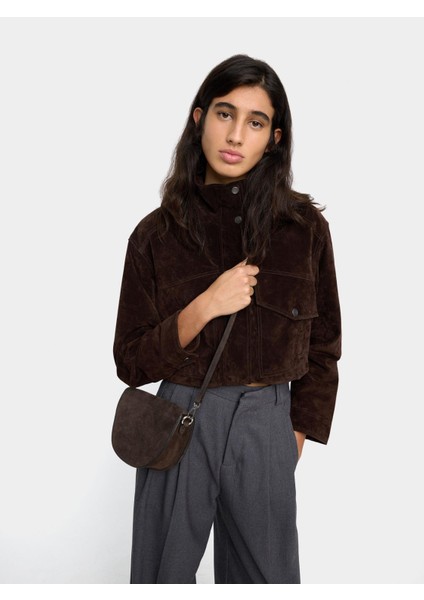 Kapaklı Süet Çapraz Askılı Çanta