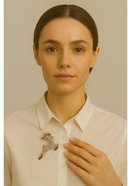 Yılbaşı Ruhunu ve Zarafeti Taşıyan Işıltılı Broş Koleksiyonu modelleri