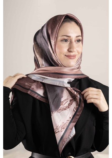 “Dijital Kristal Desenli Eşarp 95x95 – Pastel Desen-1