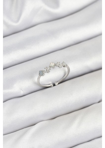 bulurum pirinç gümüş renk minimal yonca detaylı kadın yüzük