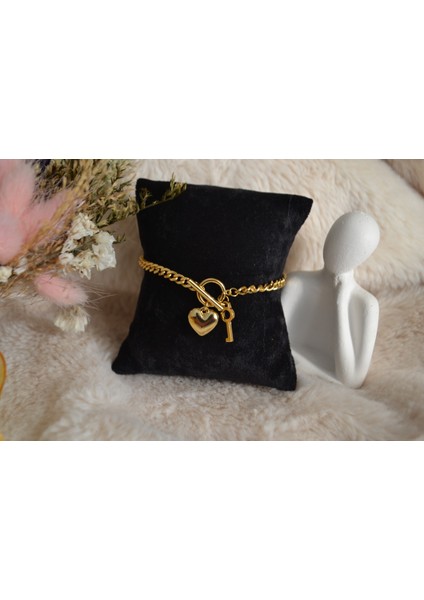 Kalp Charmlı Şık Kalın Çelik Bileklik