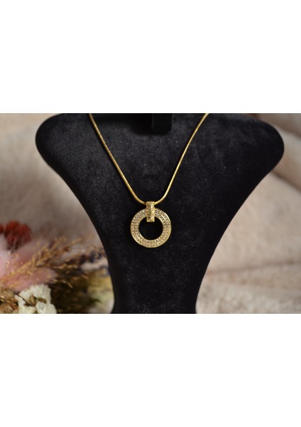 Zarif Tasarımıyla Çelik Kolye fırsatları