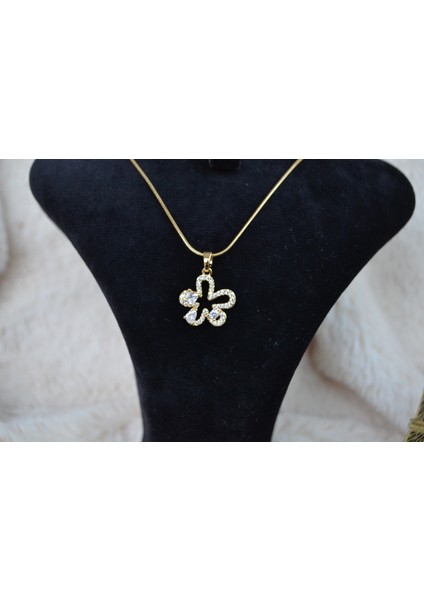 Yonca Temalı Gold Çelik Kolye fırsatları