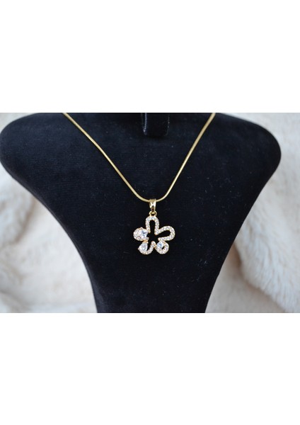 Yonca Temalı Gold Çelik Kolye indirimleri