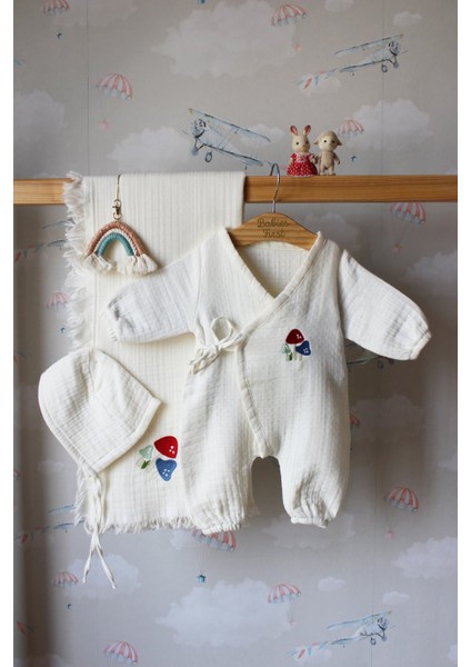 Mantar Nakış Isme Özel 6'lı Müslin Bebek Set %100 Pamuk Tulum Battaniye Şapka Puset Örtü Yastk Eldvn