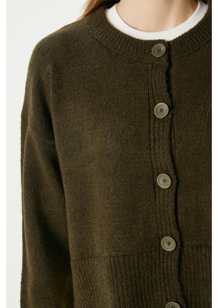 Kadın Keep Yan Yırtmaçlı Yumuşak Dokulu Haki Basic Triko Hırka 70145 fırsatları