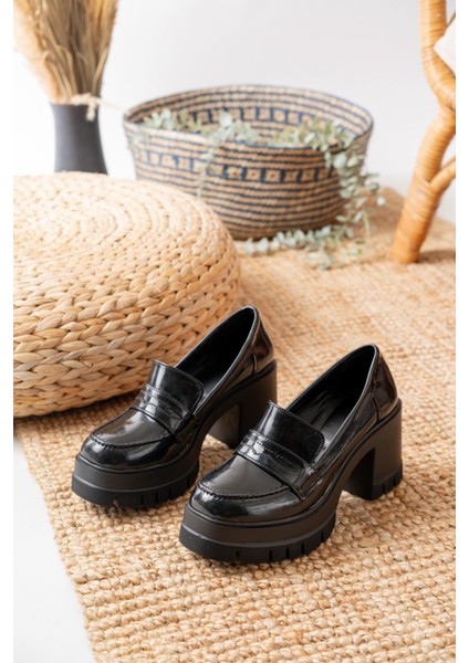 Kadın Tokasız 8 cm Loafer Model Topuklu Ayakkabı Siyah Rugan