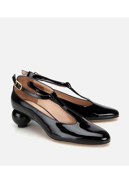 01AYH316630A100 KADIN Rugan Deri Siyah Blok Topuk Detaylı Topuklu Ayakkabı fiyatları