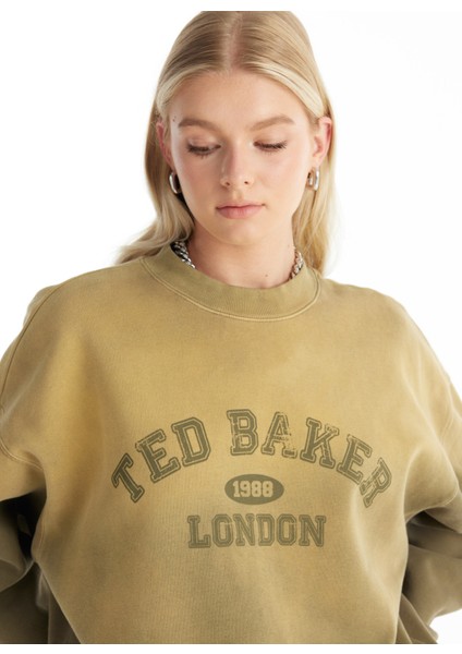 Bisiklet Yaka Baskılı Koyu Yeşil Kadın Sweatshırt TBWRTS1046 indirimleri