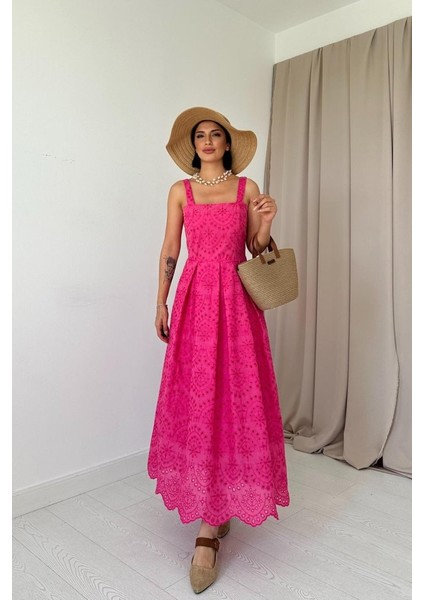 Fuşya Askılı Aparatlı Brode Elbise