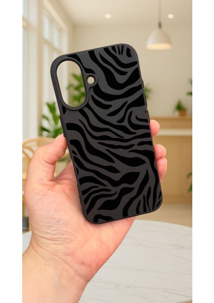 iPhone 16 -Zebra Desenli Silikon Darbe Emici Klasik Korumalı Rubber Kılıf
