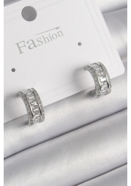 Pirinç Gümüş Renk Zirkon Taşlı Halka Model Kadın Küpe - TJ-BKP9988