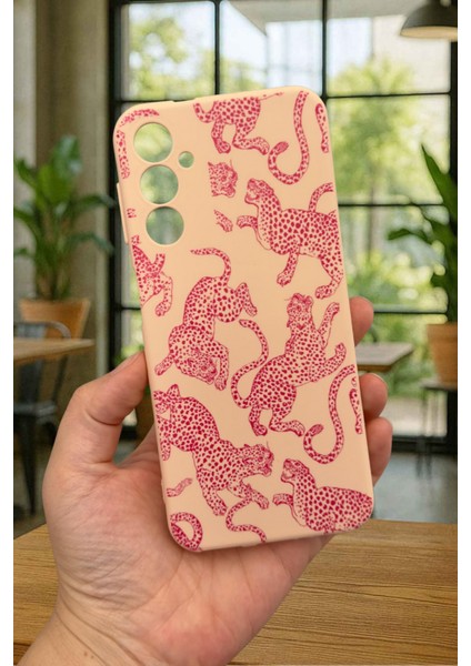 Samsung Galaxy A14 Uyumlu Pembe Leopar Desenli Silikon Darbe Emici Klasik Korumalı Rubber Kılıf