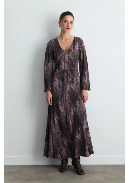 Anka Koleksiyonu V Yakalı Desenli Uzun Elbise - Mürdüm