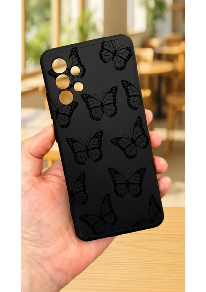 Samsung Galaxy A32 -Siyah Kelebek Desenli Silikon Darbe Emici Klasik Korumalı Rubber Kılıf