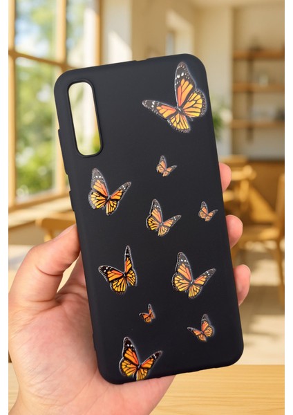 Samsung Galaxy A70 - Turuncu Kelebek Desenli Silikon Darbe Emici Klasik Korumalı Rubber Kılıf