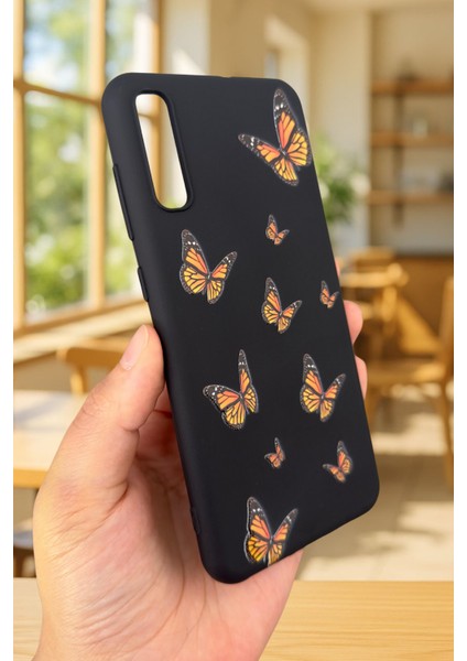 Samsung Galaxy A70 - Turuncu Kelebek Desenli Silikon Darbe Emici Klasik Korumalı Rubber Kılıf modelleri