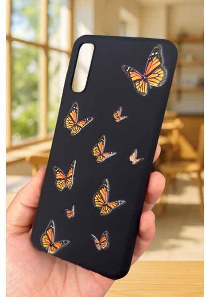 Samsung Galaxy A70 - Turuncu Kelebek Desenli Silikon Darbe Emici Klasik Korumalı Rubber Kılıf fırsatları