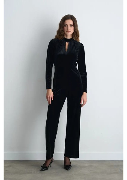 Dik Yakalı Kadife Tulum - Siyah