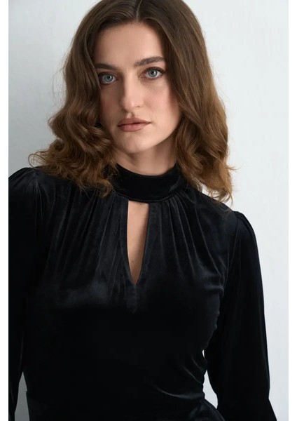 Dik Yakalı Kadife Tulum - Siyah modelleri