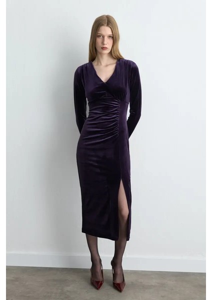 V Yaka Kadife Uzun Elbise - Mürdüm