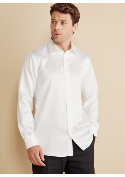 Slim Fit Klasik Yaka Beyaz Erkek Gömlek BBFW25MSH017 fiyatları
