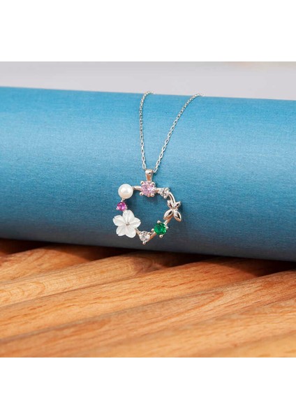 Gümüş Kalp Manolya Çiçeği Kelebek Kadın Kolye