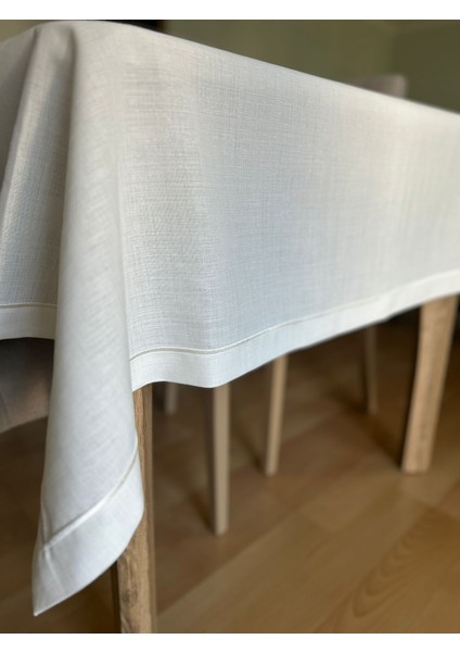 Çeyizlik Piko Sarma Detaylı Dertsiz Masa Örtüsü Simsiz Kırık Beyaz