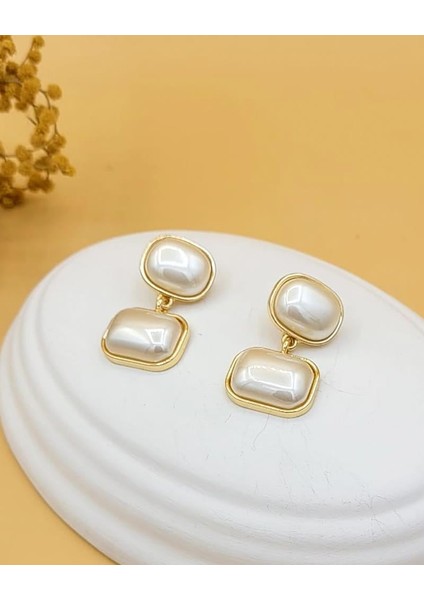 Zarif Geometrik Incili Pirinç Küpe