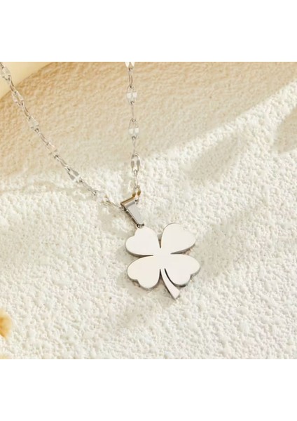 Dört Yapraklı Yonca Kolye Gold ve Gümüş fiyatları