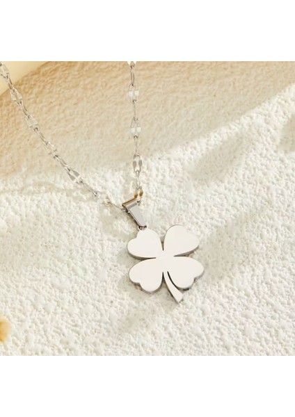 Dört Yapraklı Yonca Kolye Gold ve Gümüş modelleri